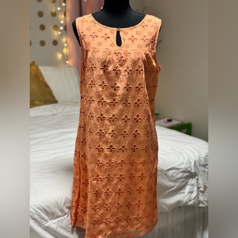 Lands’ End Canvas Peach Eyelet Dress – Sleeveless Shift – Size 10